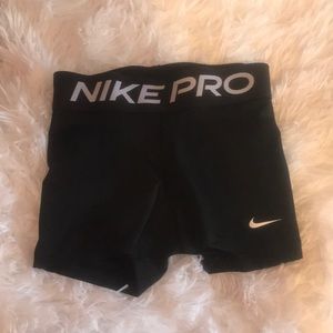 Nike pro shorts xs
